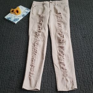 ❌️SOLD❌️: Ripped Skinny Jeans